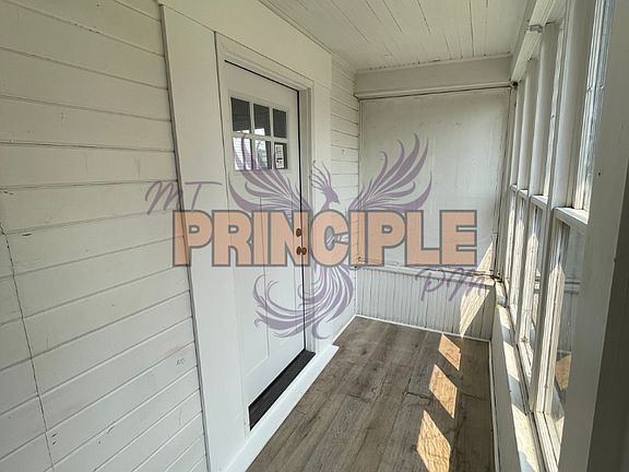 2nd image of 735 Placer St