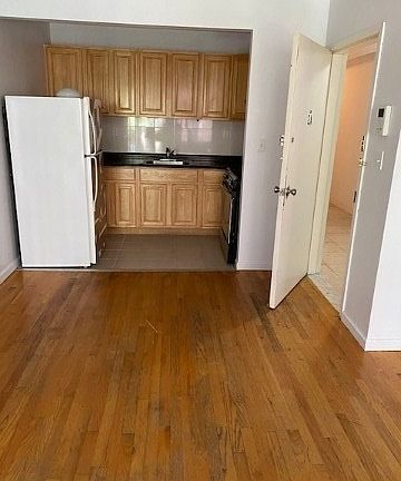 3rd image of 14226 37th Ave #6B