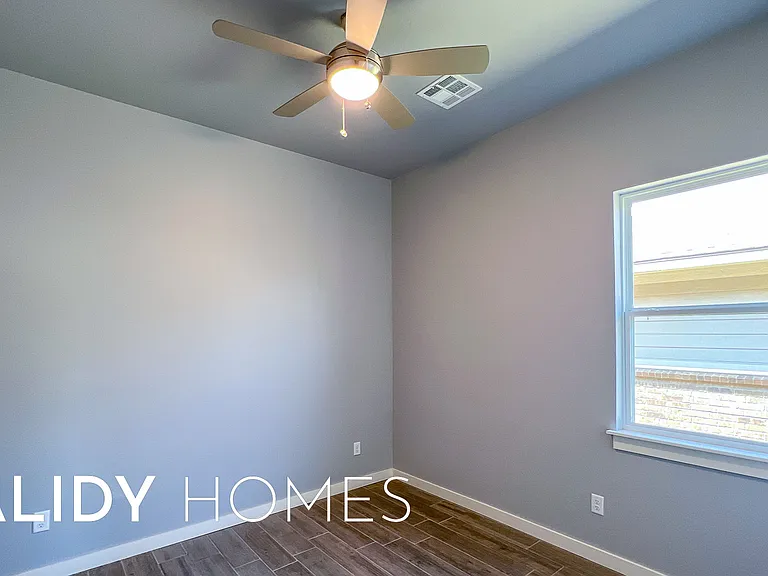 435 Remington Ave — Photo 29