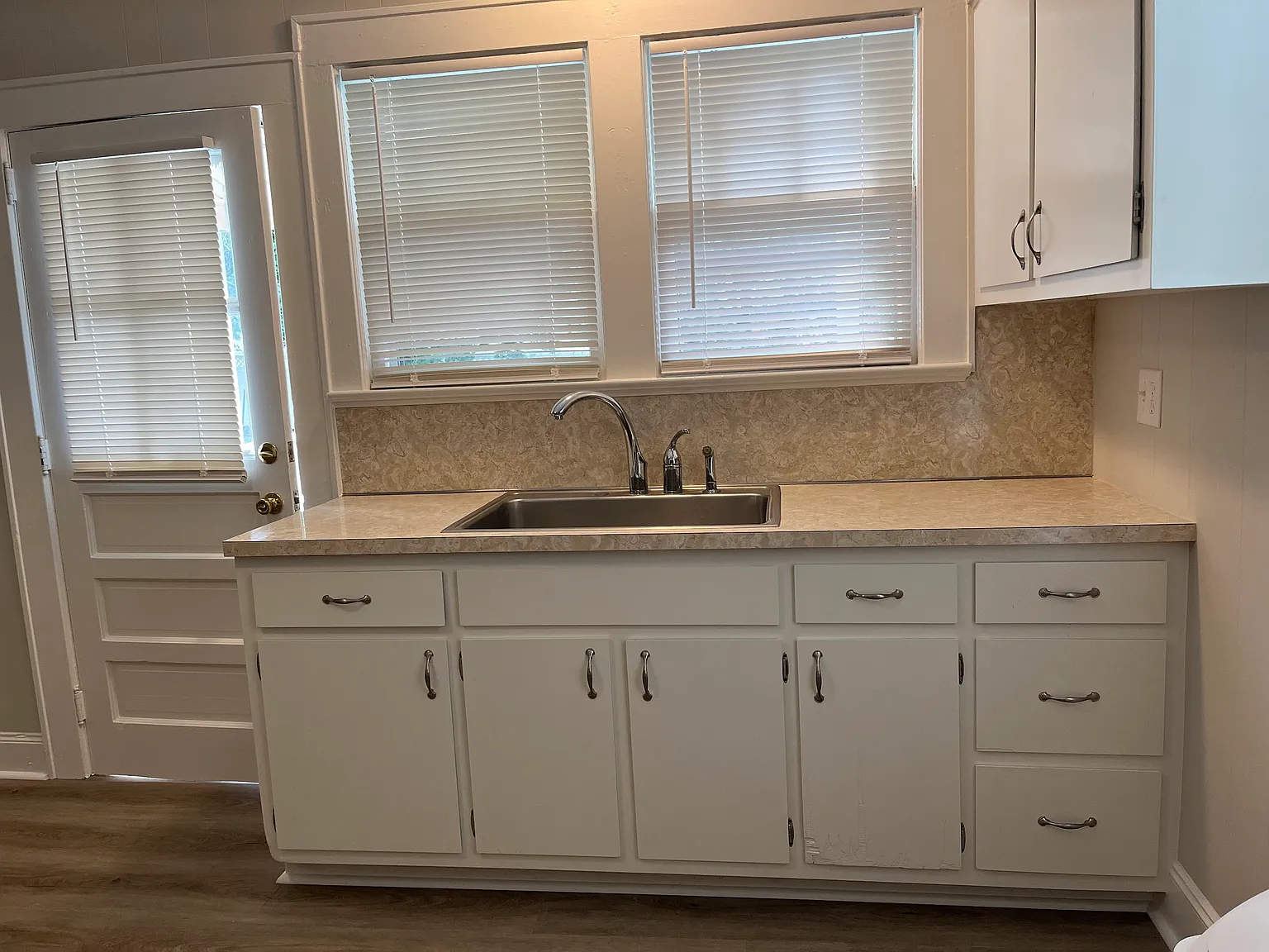 2 bed, $2,850 — Photo 2