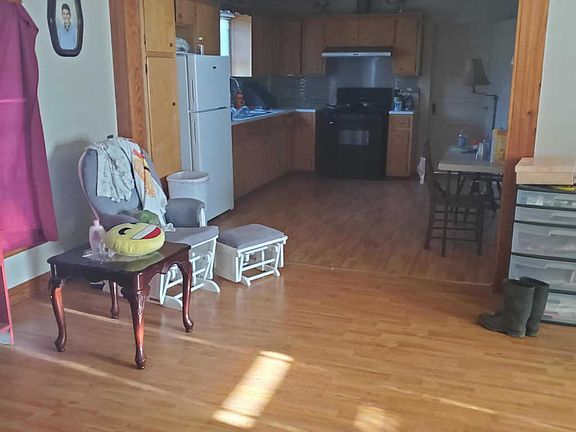 5th image of 1067 Henderson Hwy