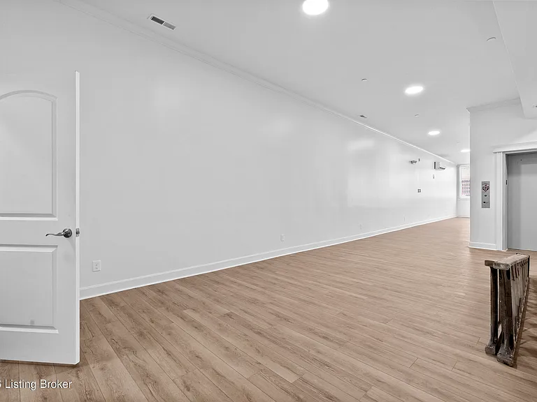 540 S 4th St #401 — Photo 26