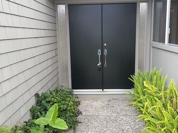 2nd image of 130 Paseo Farrallon