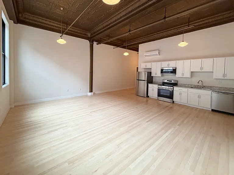 The Hildreth Building — Photo 21