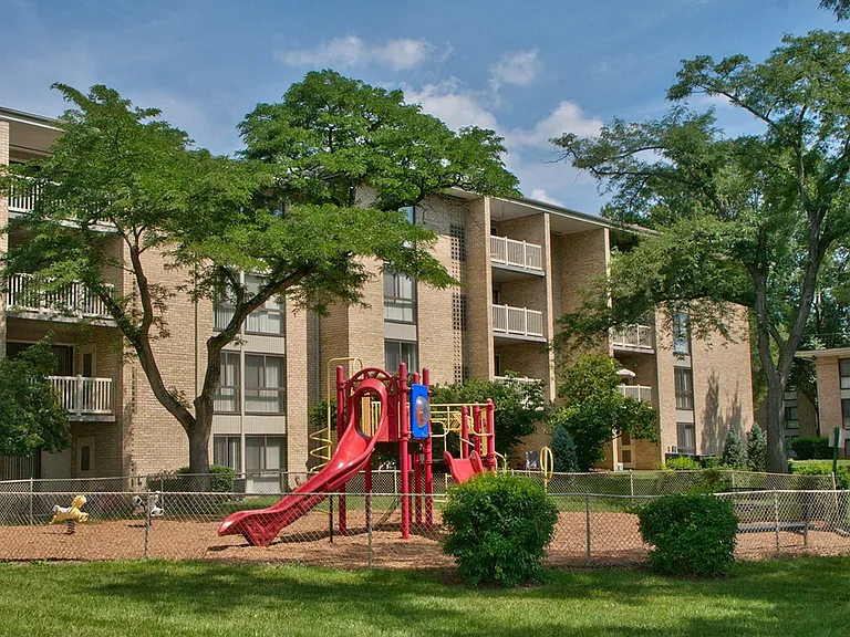 Aspen Hill — Photo 17