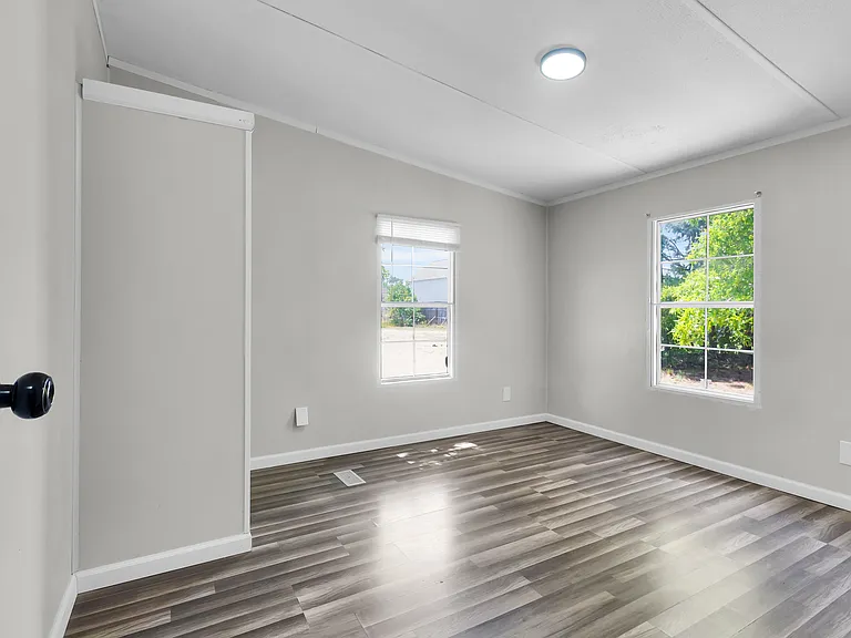 309 N Winchester Ln — Photo 4