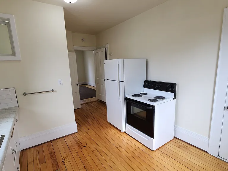1002 E Main Street — Photo 6