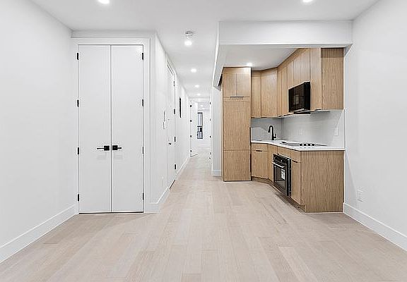 2nd image of 1503 8th Ave #2R