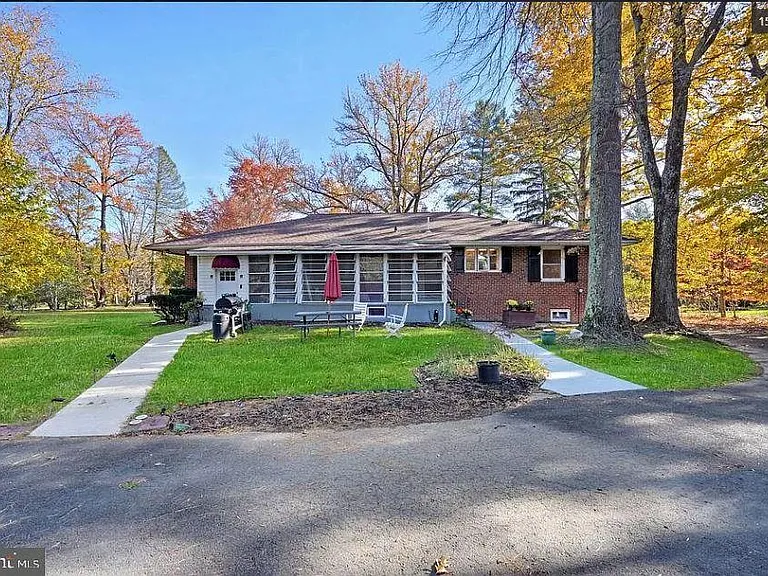 127 Carter Rd — Photo 9