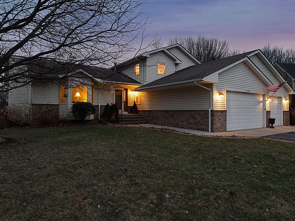 3rd image of 1041 Wildwood Way