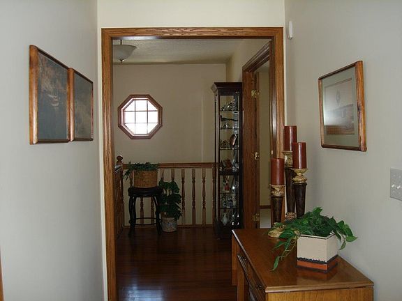 4th image of 3811 Martins Yard