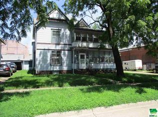 208 W Elm St, Cherokee, IA 51012