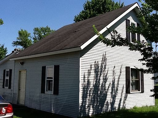 1st image of 414 N 9th St
