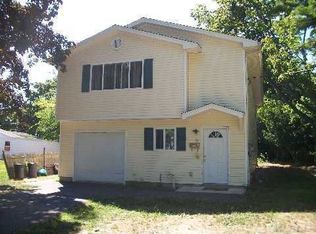 2A Winthrop Rd, Brentwood, NY 11717