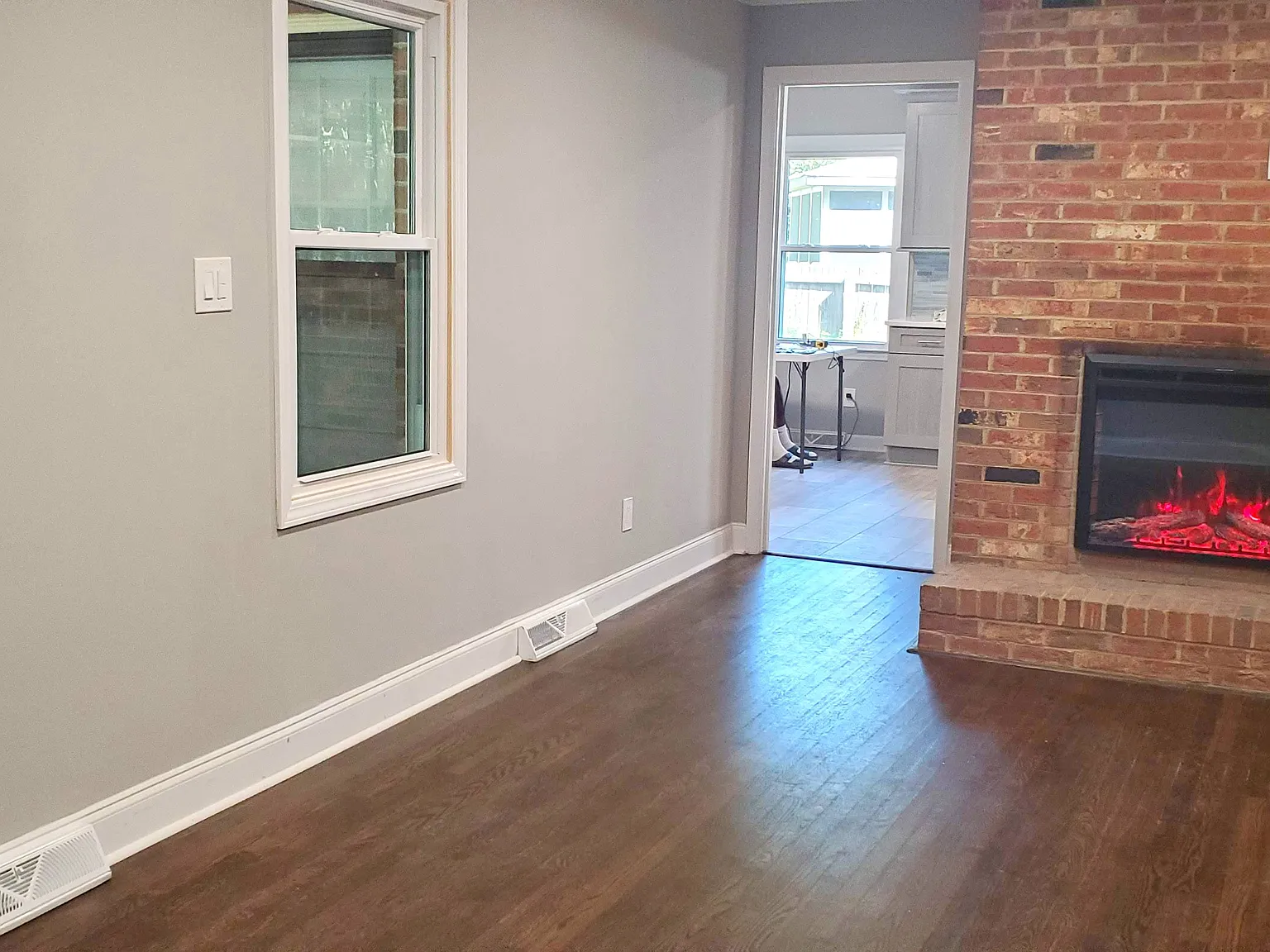 3 bed, 2123 sqft, $3,150 — Photo 2
