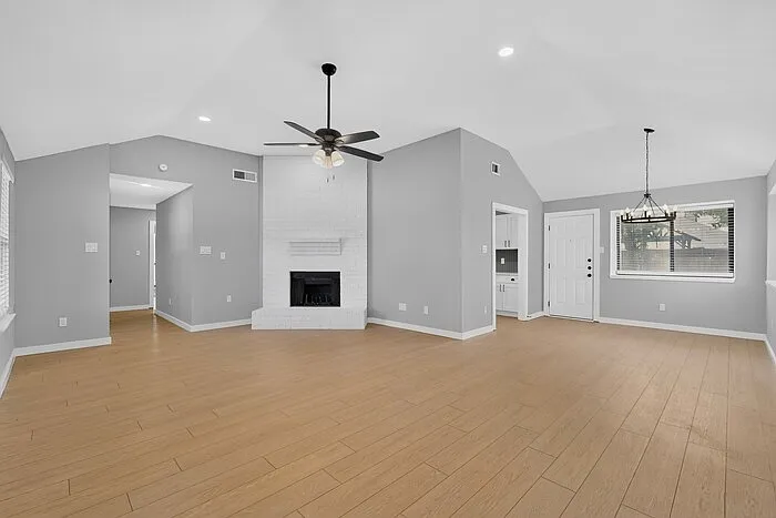 3701 University Dr — Photo 11