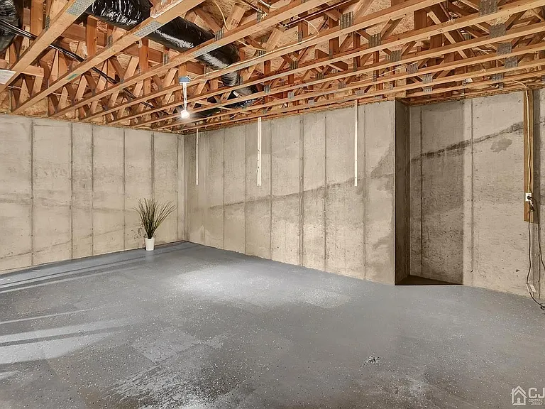 27 Vincent Behan Blvd #27 — Photo 25