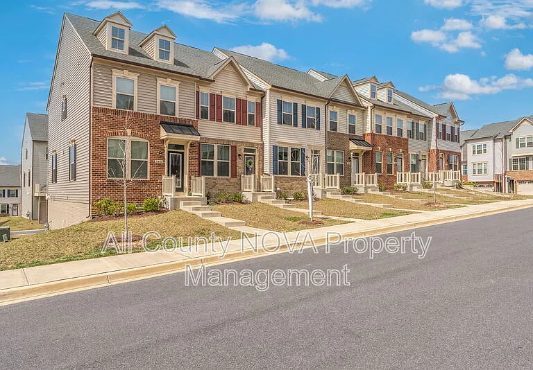 3472 Jacobs Ford Way — Photo 2