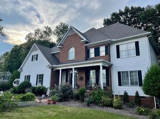 223 Country Club Dr, Laurens, SC 29360