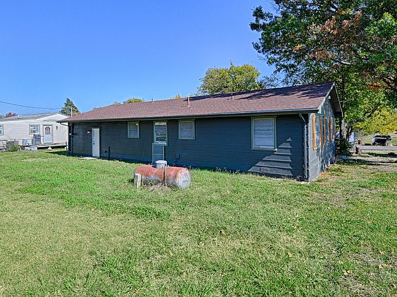 3rd image of 4574 County Road 895