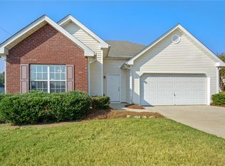 3427 Woodruff Creek Ln, Loganville, GA 30052