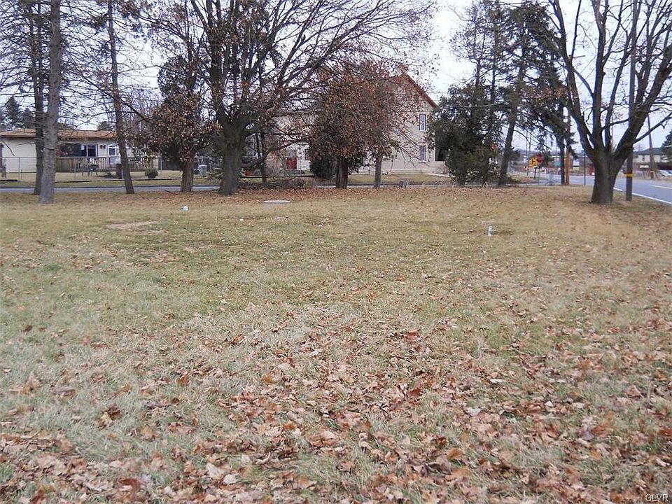 2nd image of 2401 Old Post Rd