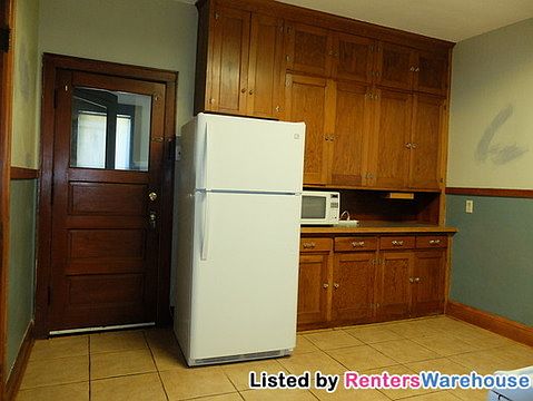 4th image of 2222 Buchanan St NE #1