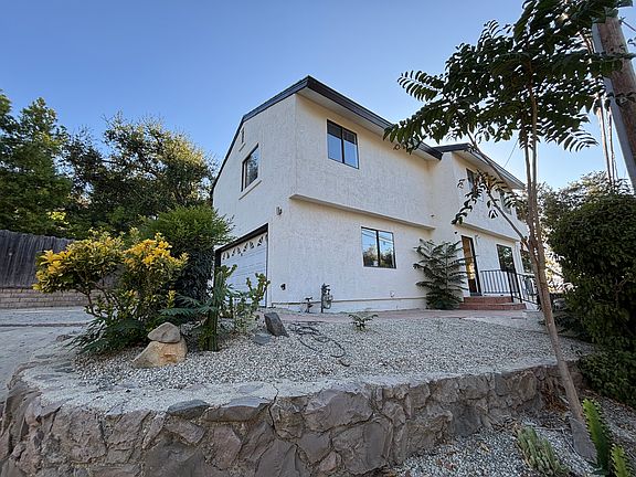 5th image of 457 S Ventu Park Rd