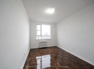 2515 Eglinton Ave W #102, Toronto, ON M6M 1T2