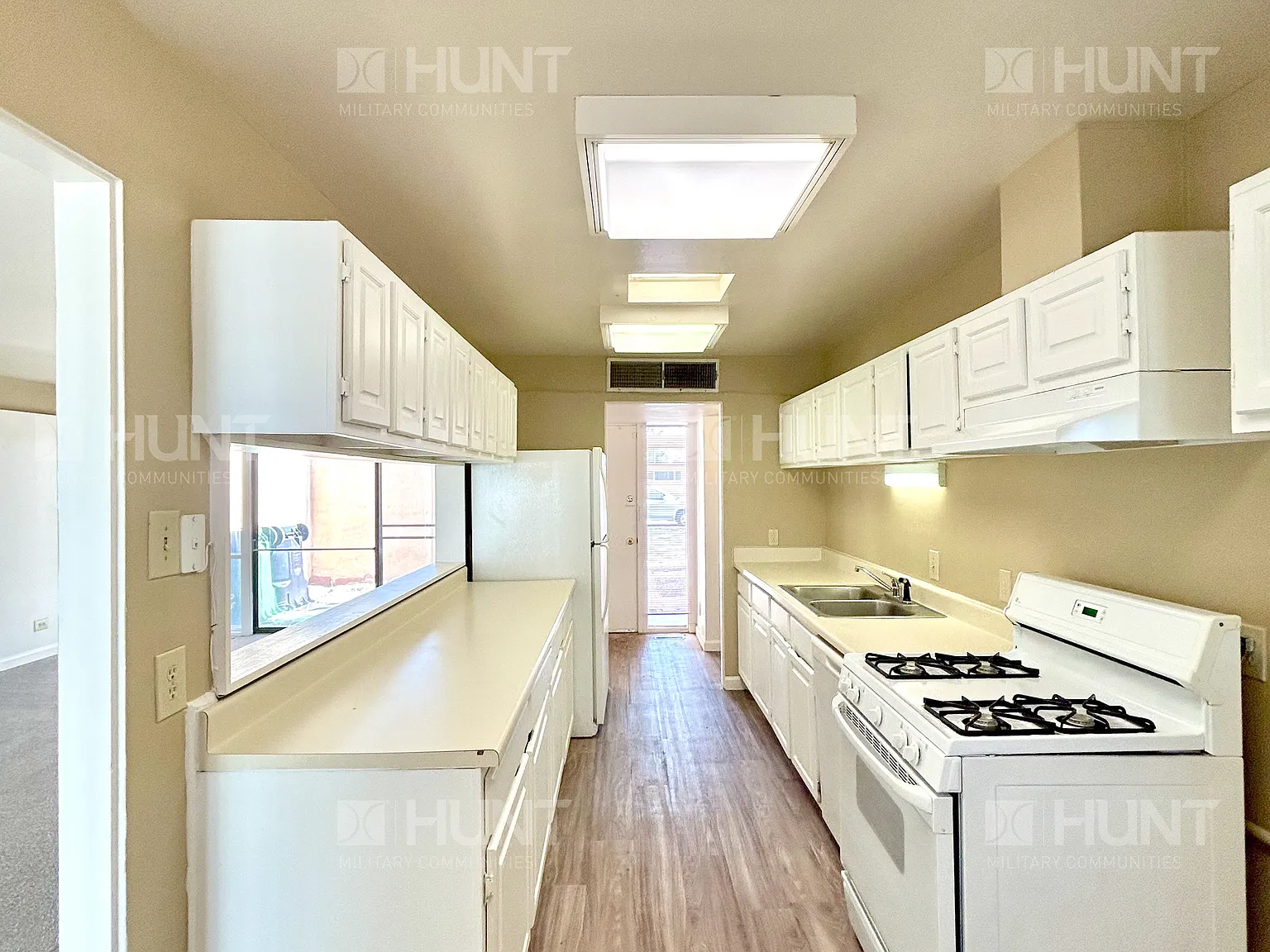 4 bed, 1250 sqft, $1,750 — Photo 4