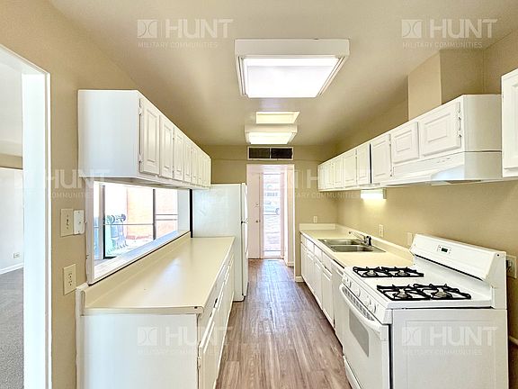 4th image of 3925A Mercury Cir SE