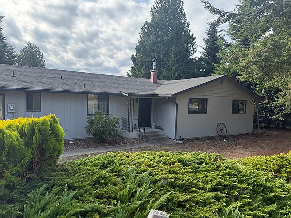2nd image of 190 Huckleberry Pl
