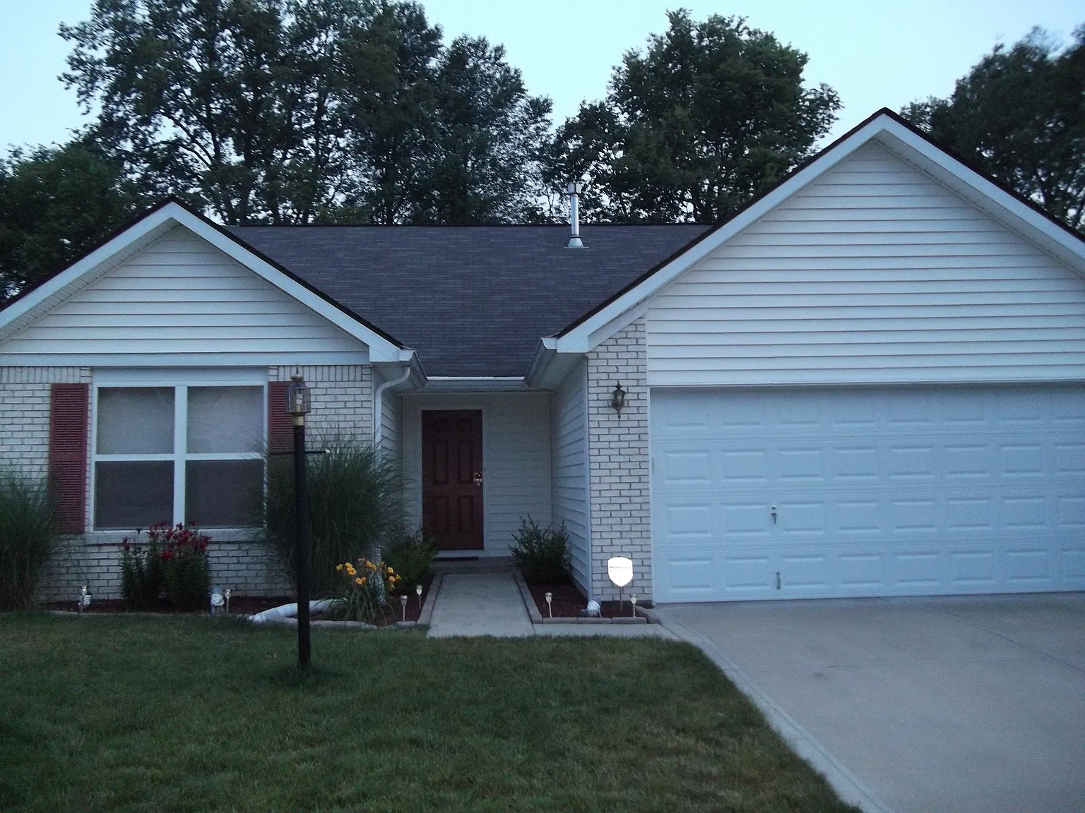 937 Angus Ln photo 1