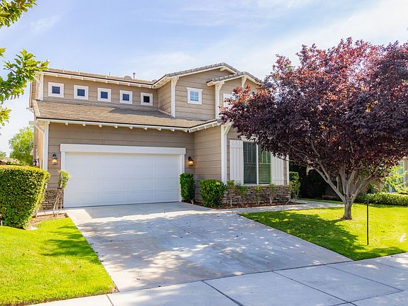 3rd image of 34119 Lake Breeze Dr
