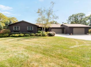 W7631 Shagbark Rd, Whitewater, WI 53190