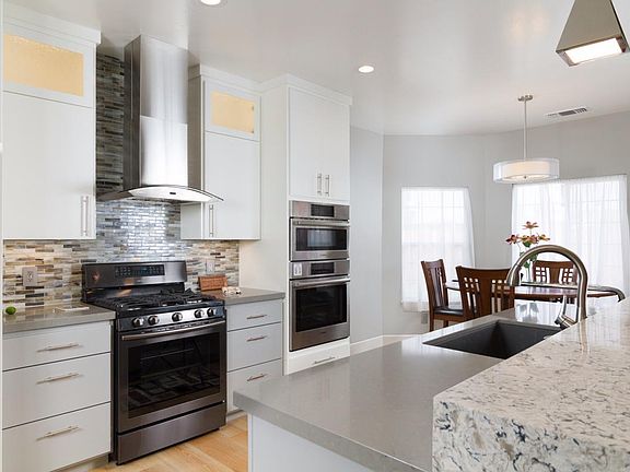 3rd image of 61 Birchwood Pl