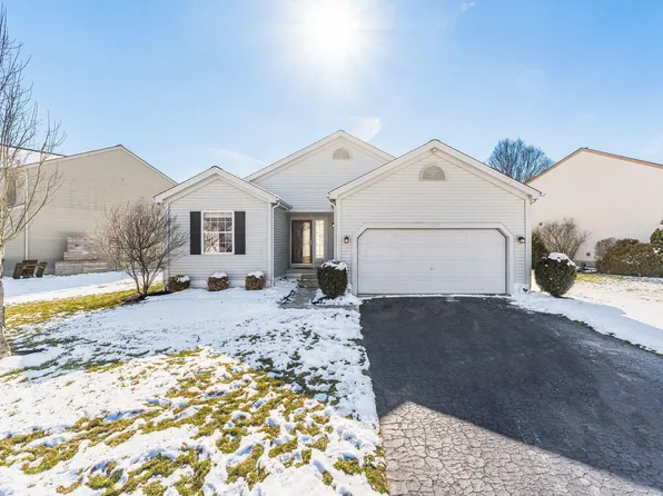 1343 Four Star Dr E, Galloway, OH 43119