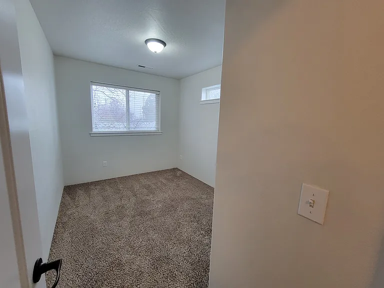 54 S Haskell St — Photo 15