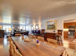 719 Bellevue Ave APT 4, Newport, RI 02840