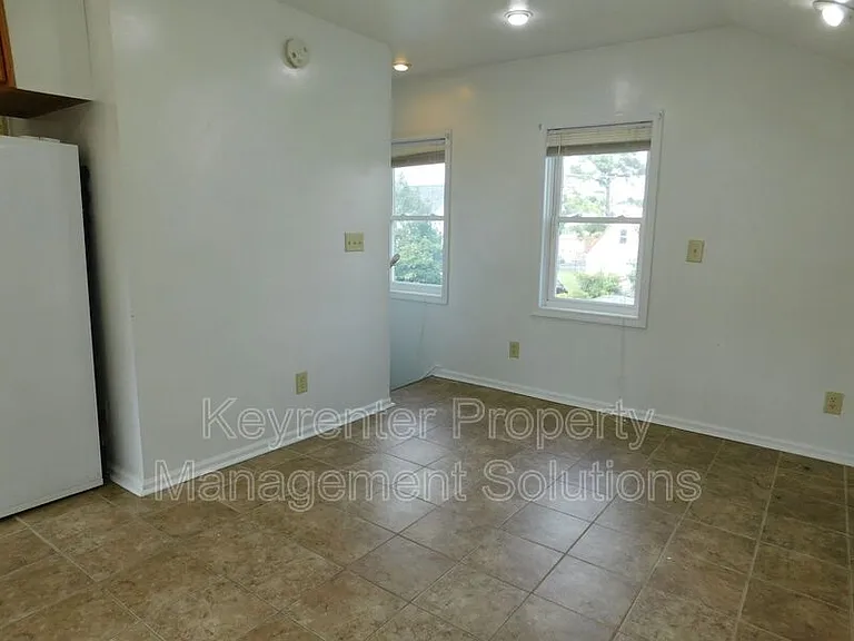 404 Cherry Ave #C — Photo 17