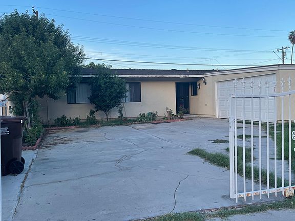 2nd image of 16947 Glenhope Dr