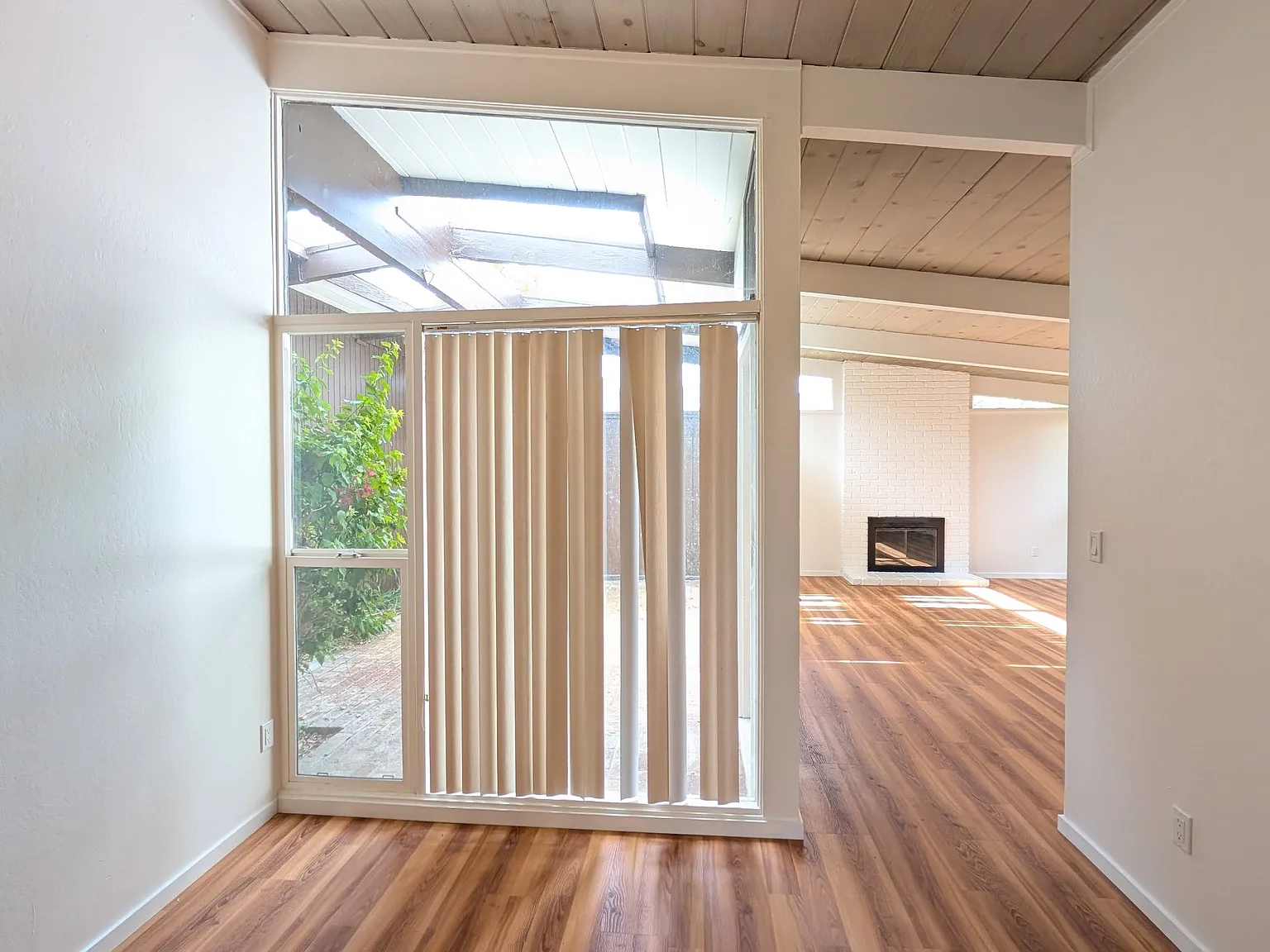 Oaktree-1076 OAK - 1 — Photo 2