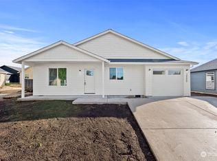 3000 Orange Ct, Winlock, WA 98596