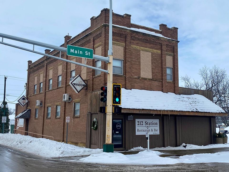 110 Main St N, Bird Island, MN 55310 Zillow