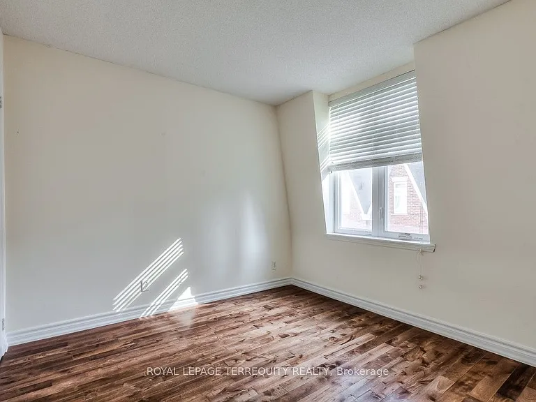 100 Redpath Ave #16 — Photo 10