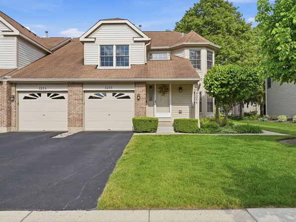 3255 N Daniels Ct, Arlington Heights, IL 60004