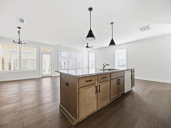 5th image of 1222 Westshore Dr