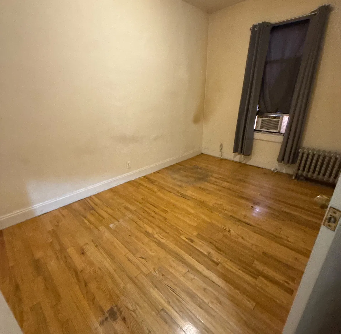 2 bed, 600 sqft, $2,300 — Photo 4