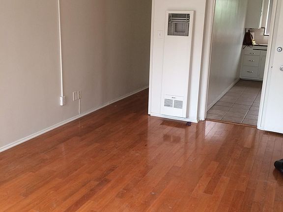2nd image of 825 Westbourne Dr