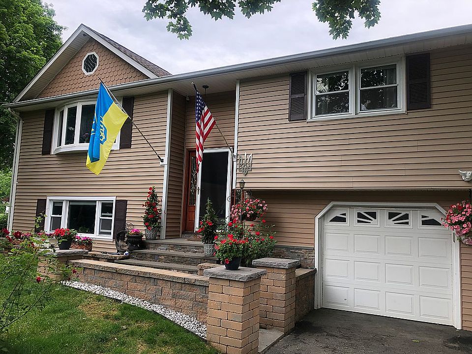2nd image of 3 Joseph Ln